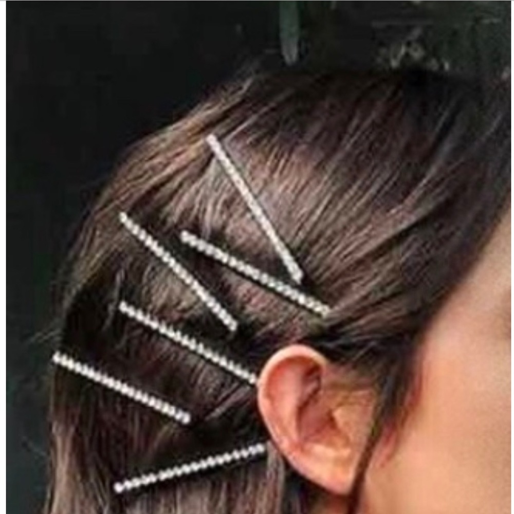 ⭐️HP⭐️ Set of 6!!! Crystal hair pins